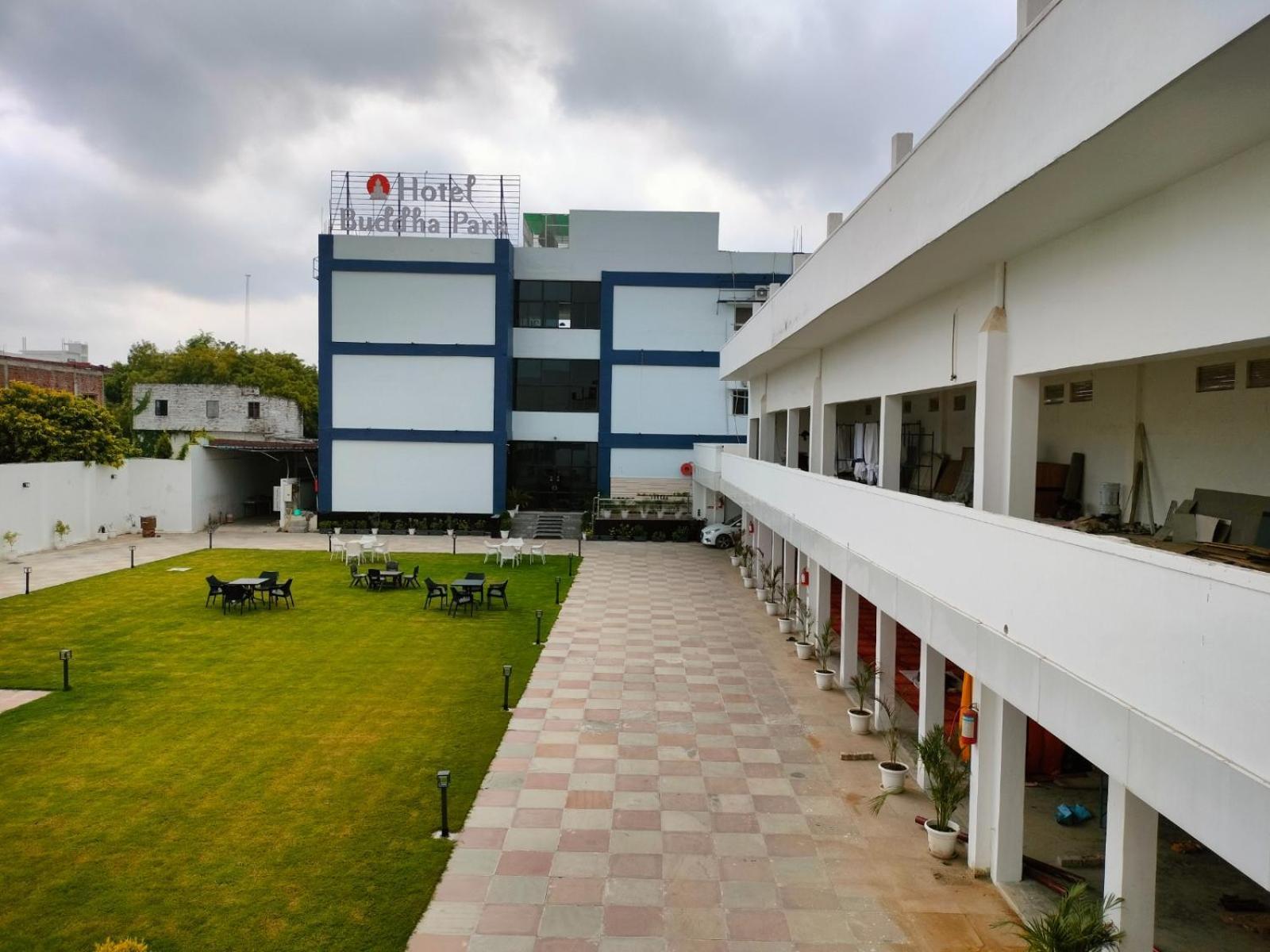 Hotel Buddha Park, Paharia, Varanasi Exterior foto