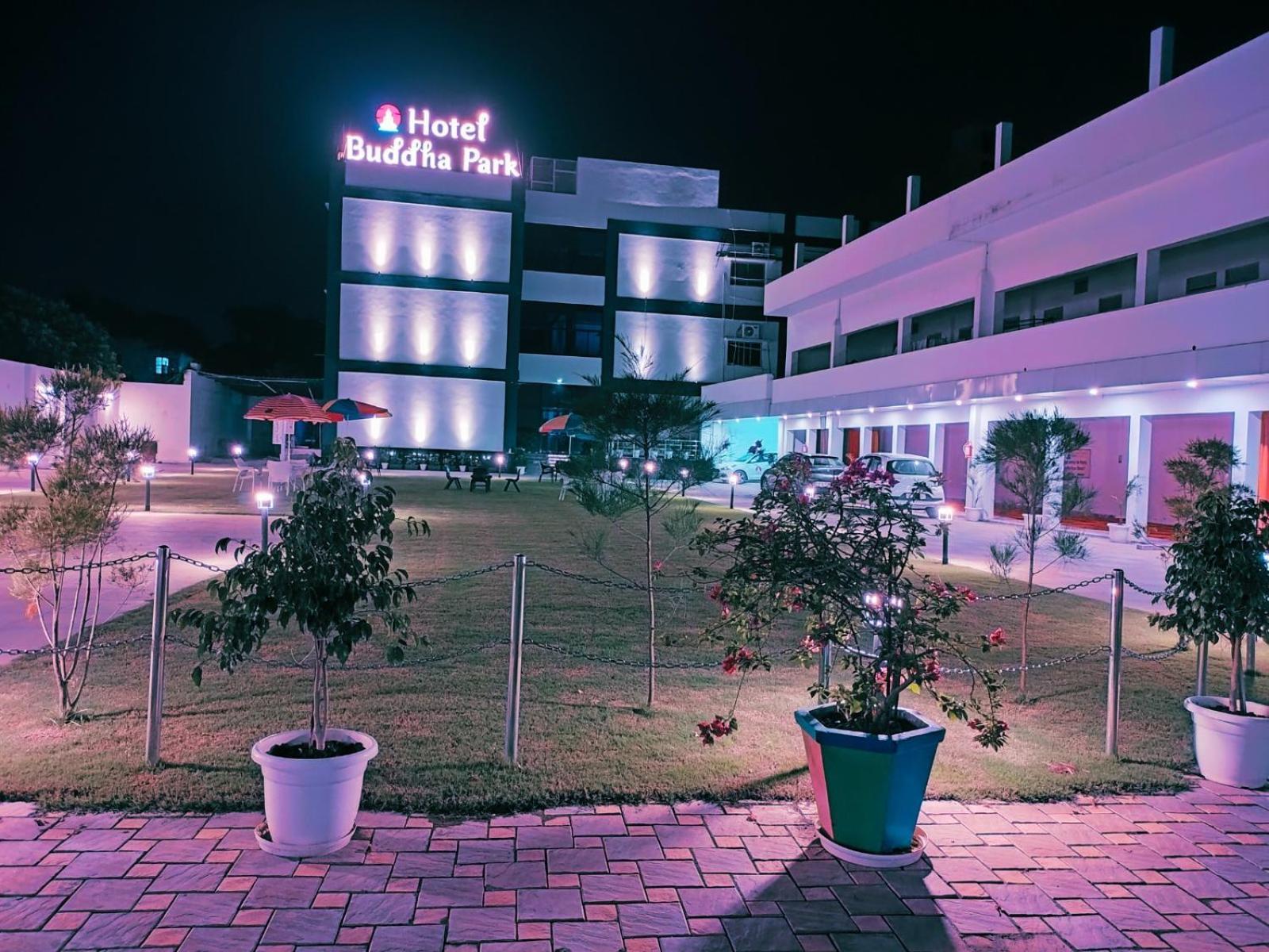 Hotel Buddha Park, Paharia, Varanasi Exterior foto
