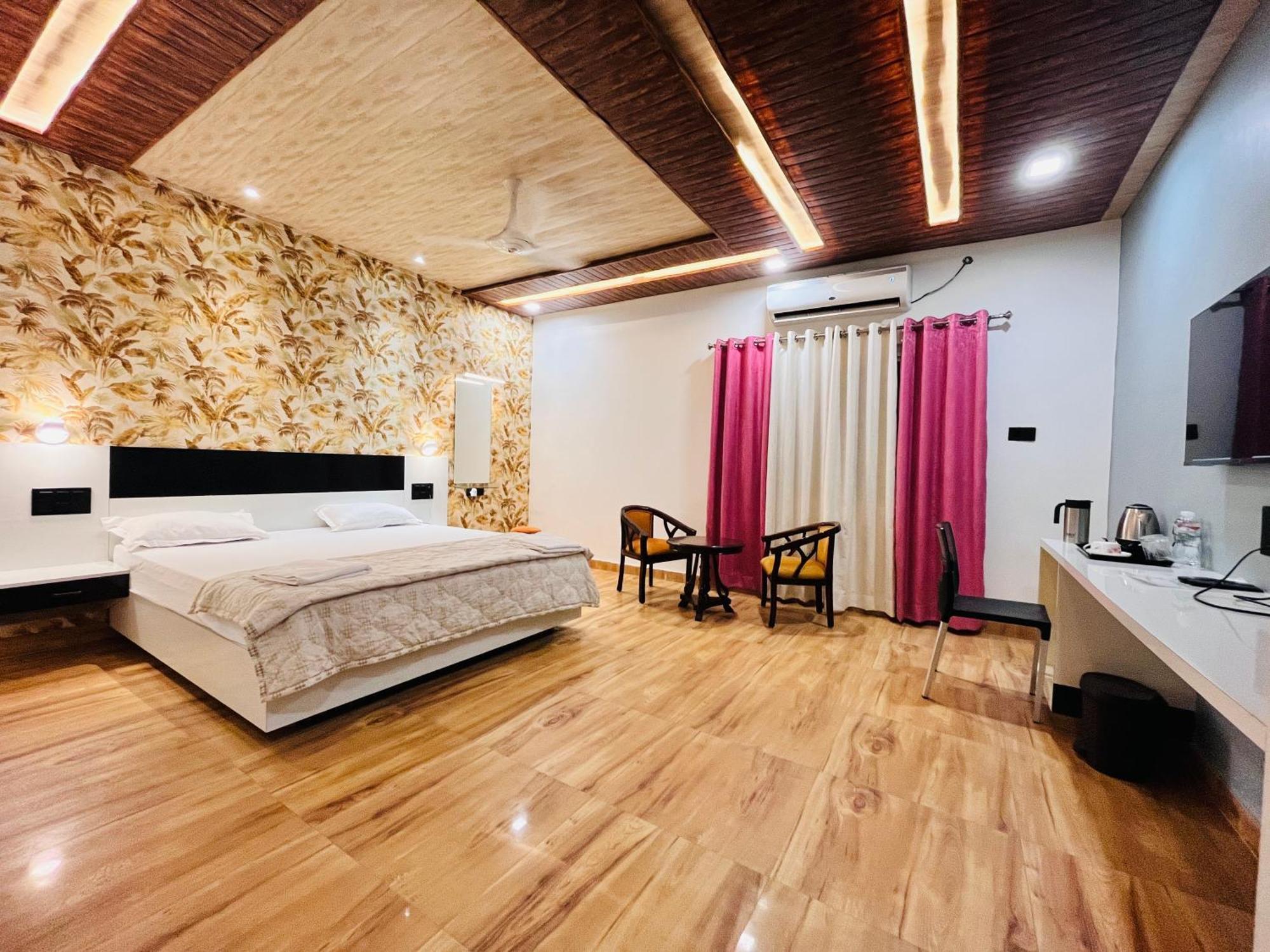 Hotel Buddha Park, Paharia, Varanasi Exterior foto